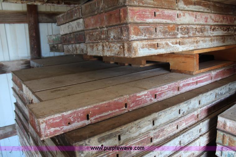 image for item AU9181 Symons concrete forms and hardware