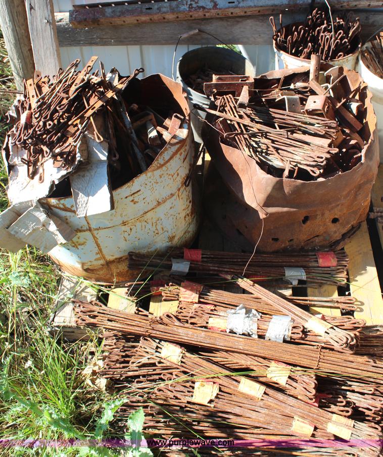 image for item AU9181 Symons concrete forms and hardware