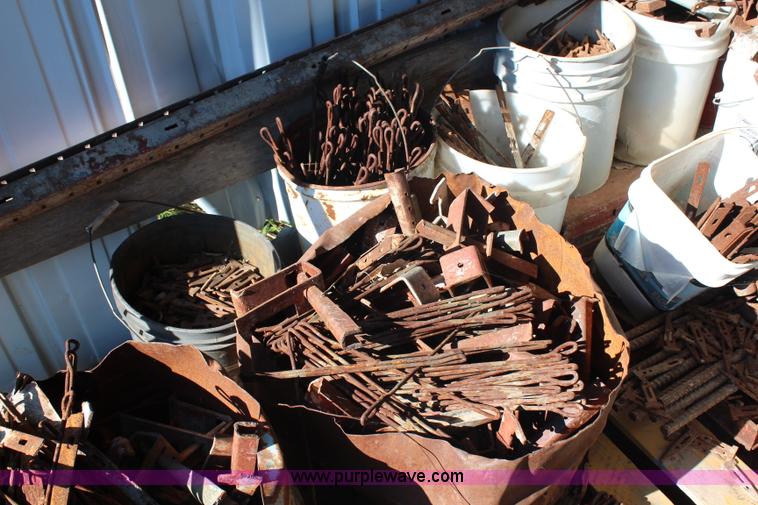 image for item AU9181 Symons concrete forms and hardware