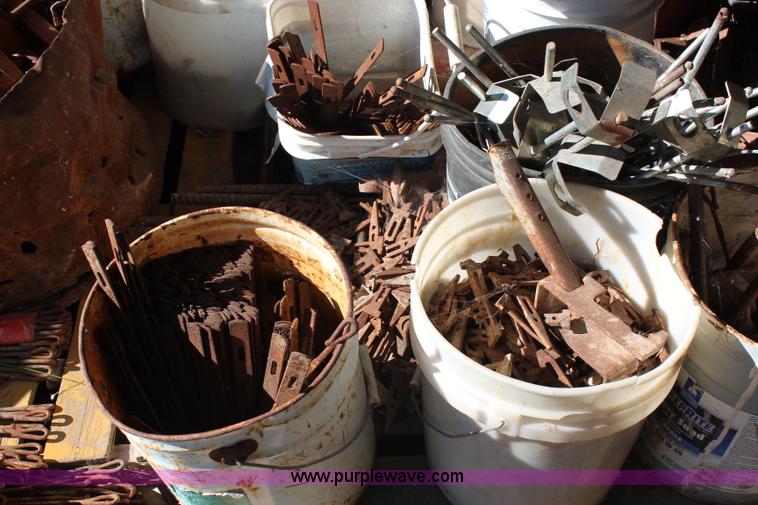 image for item AU9181 Symons concrete forms and hardware