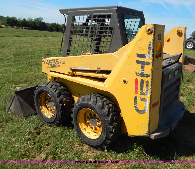 image for item B5811 2001 Gehl SL4635 skid steer