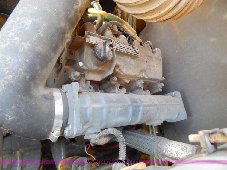 image for item B5811 2001 Gehl SL4635 skid steer