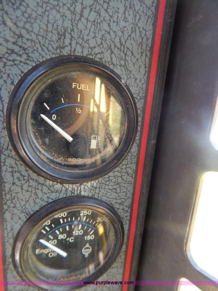 image for item B5811 2001 Gehl SL4635 skid steer