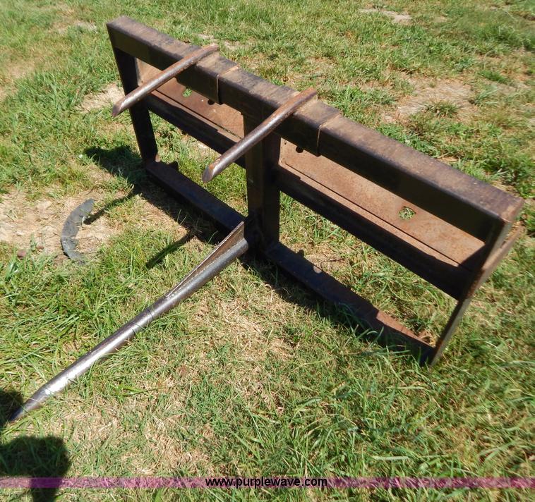 image for item B5811 2001 Gehl SL4635 skid steer