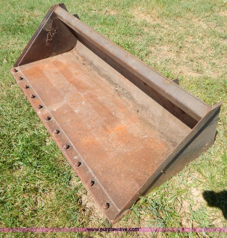 image for item B5811 2001 Gehl SL4635 skid steer