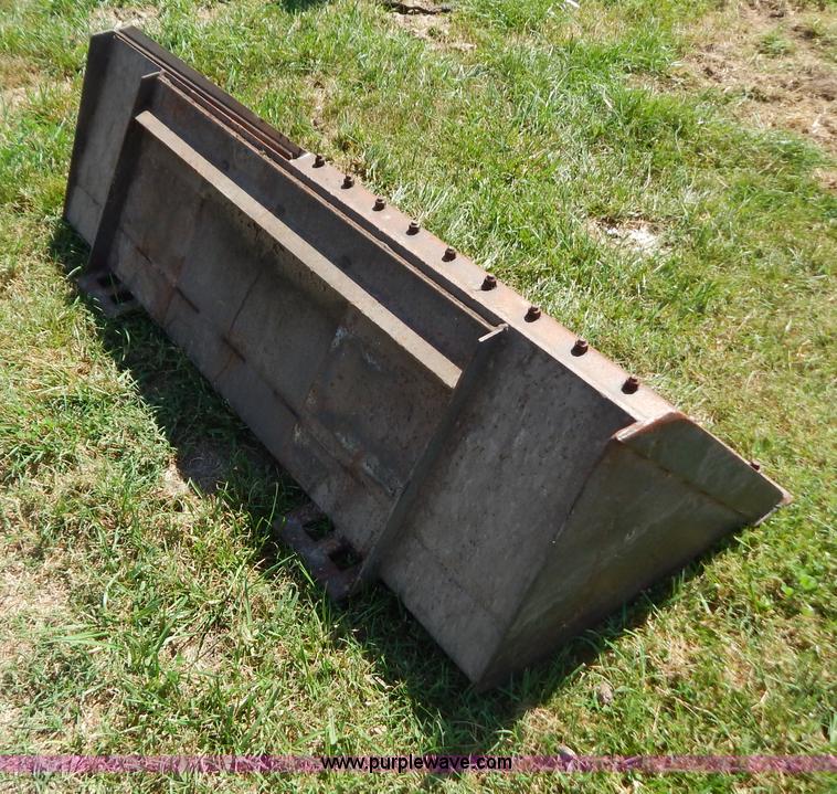 image for item B5811 2001 Gehl SL4635 skid steer