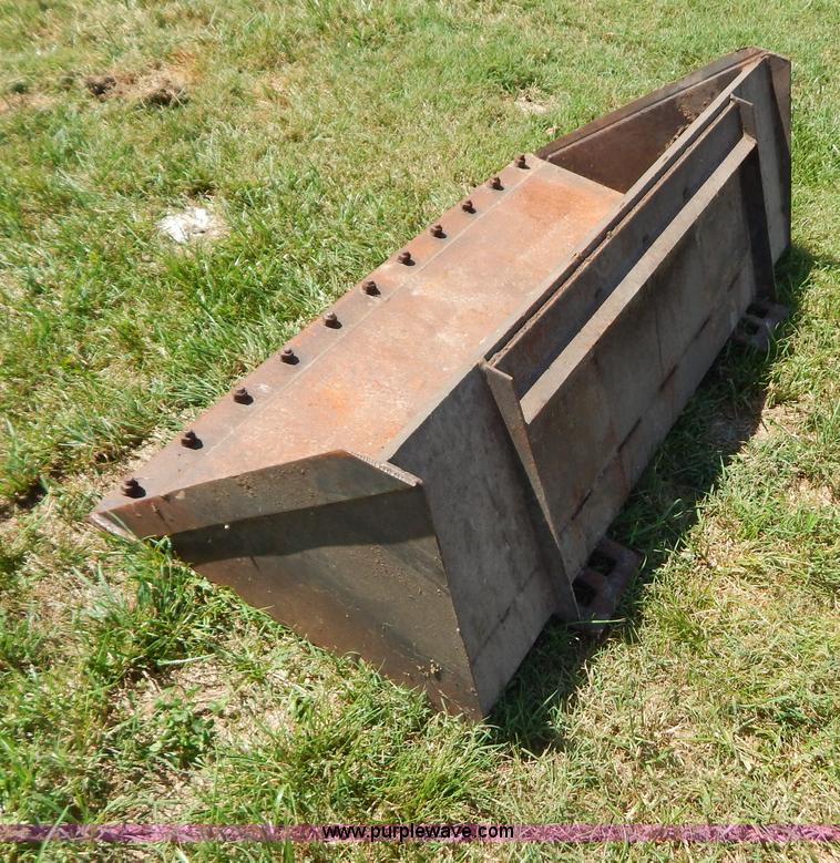 image for item B5811 2001 Gehl SL4635 skid steer