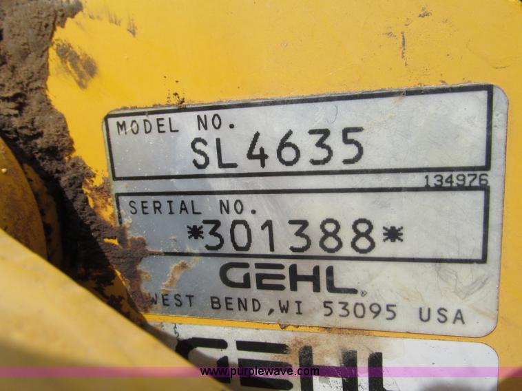image for item B5811 2001 Gehl SL4635 skid steer