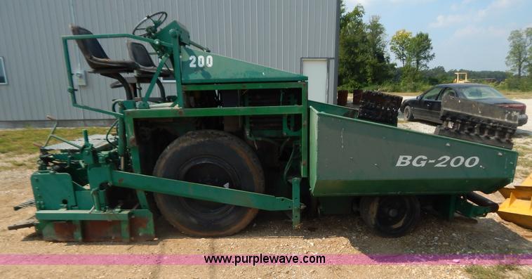 image for item B5829 Barber Greene BG200 paver