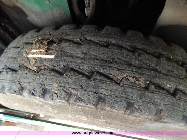 image for item B5829 Barber Greene BG200 paver