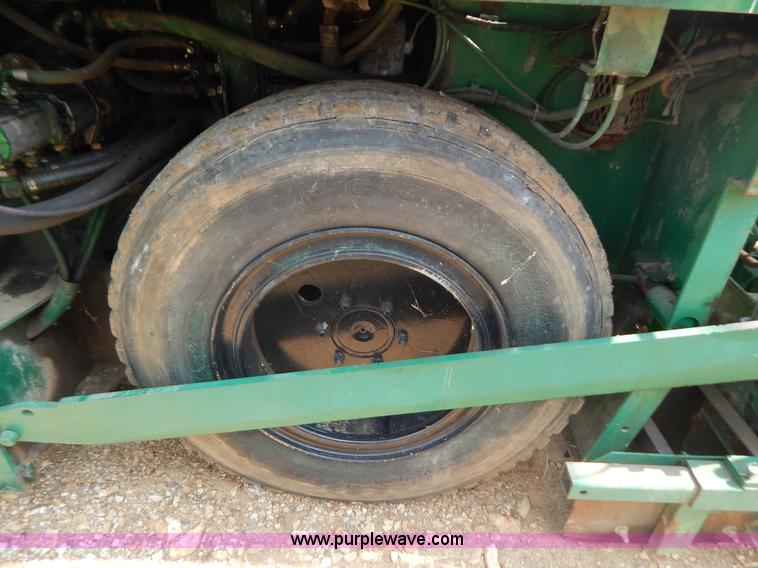 image for item B5829 Barber Greene BG200 paver