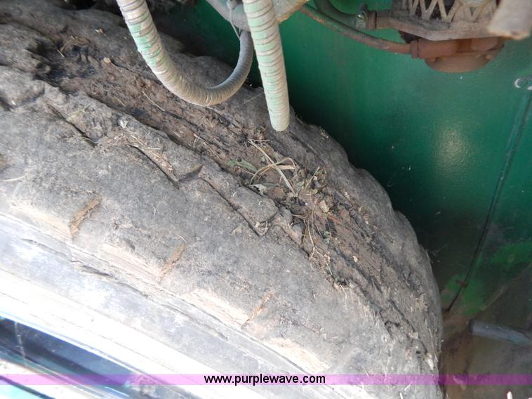 image for item B5829 Barber Greene BG200 paver