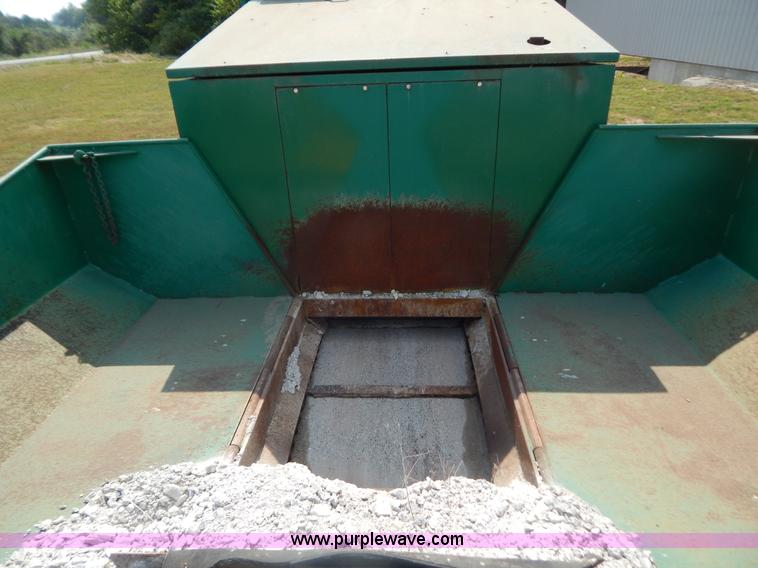 image for item B5829 Barber Greene BG200 paver