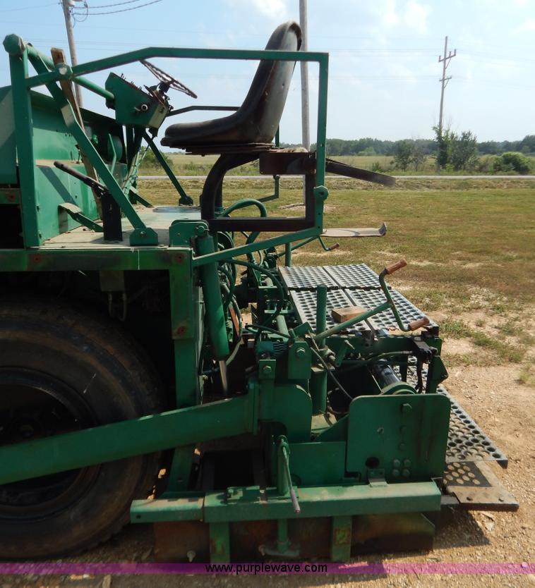 image for item B5829 Barber Greene BG200 paver