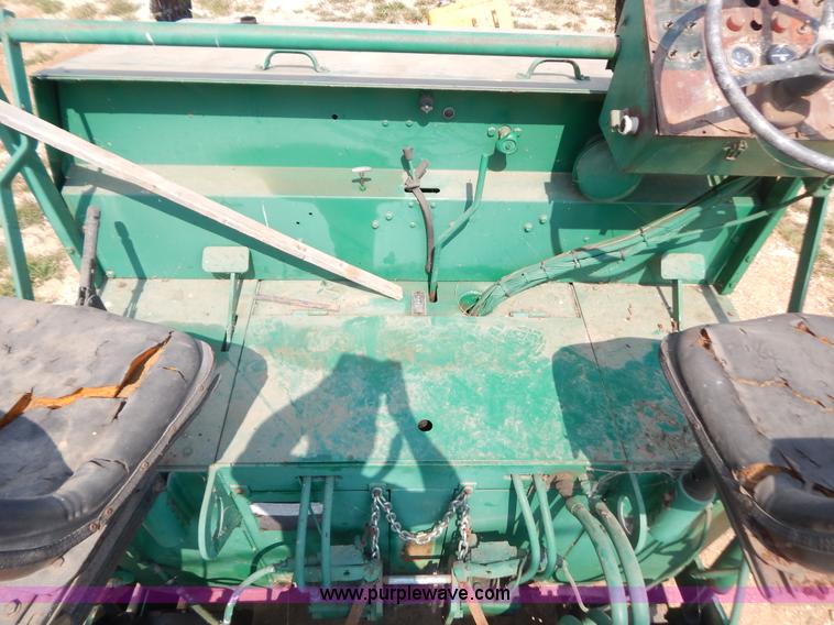 image for item B5829 Barber Greene BG200 paver