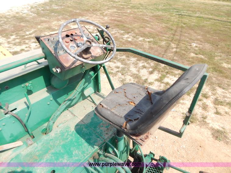 image for item B5829 Barber Greene BG200 paver