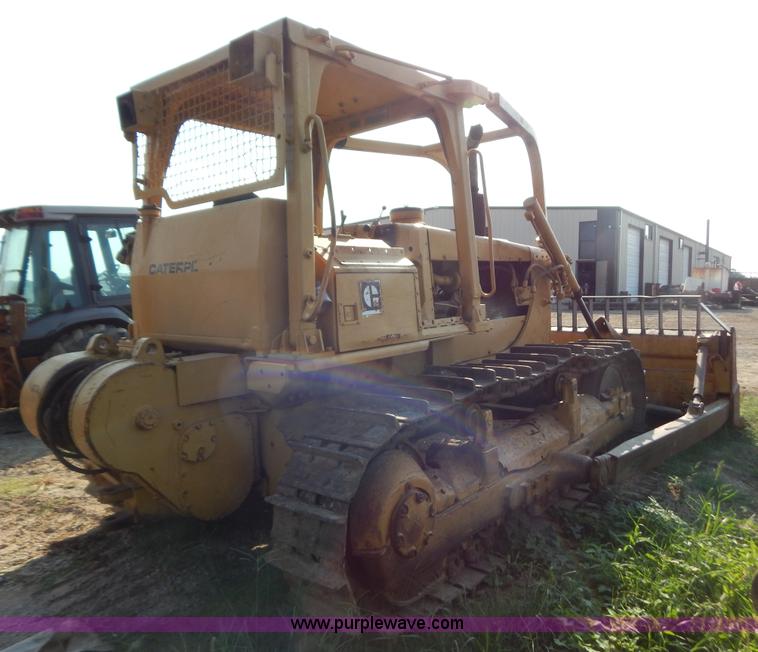 image for item B5831 1980 Caterpillar D6D dozer