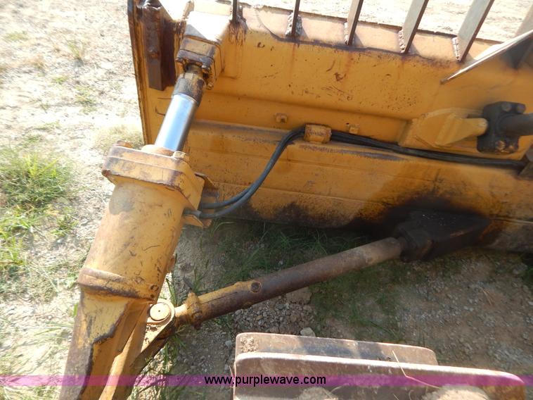 image for item B5831 1980 Caterpillar D6D dozer