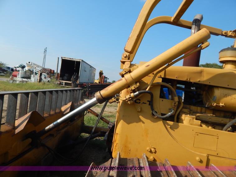 image for item B5831 1980 Caterpillar D6D dozer