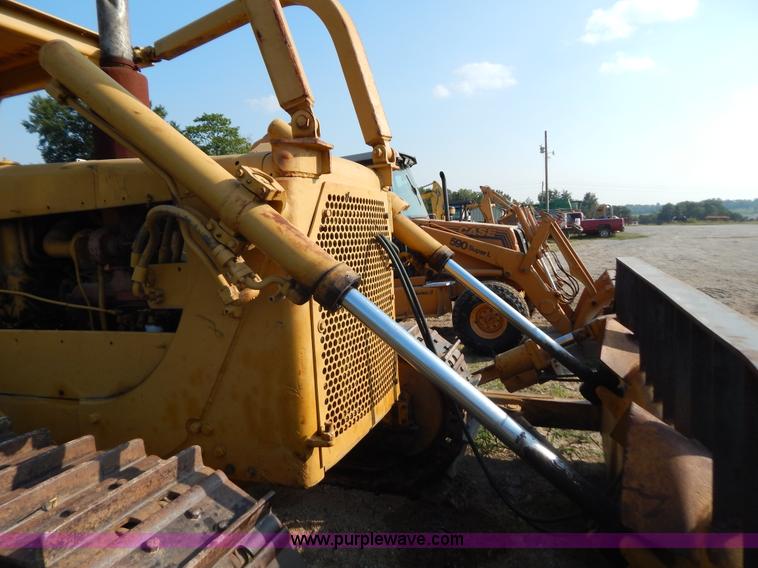 image for item B5831 1980 Caterpillar D6D dozer