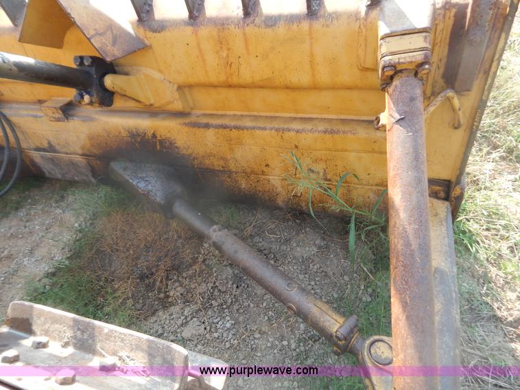 image for item B5831 1980 Caterpillar D6D dozer