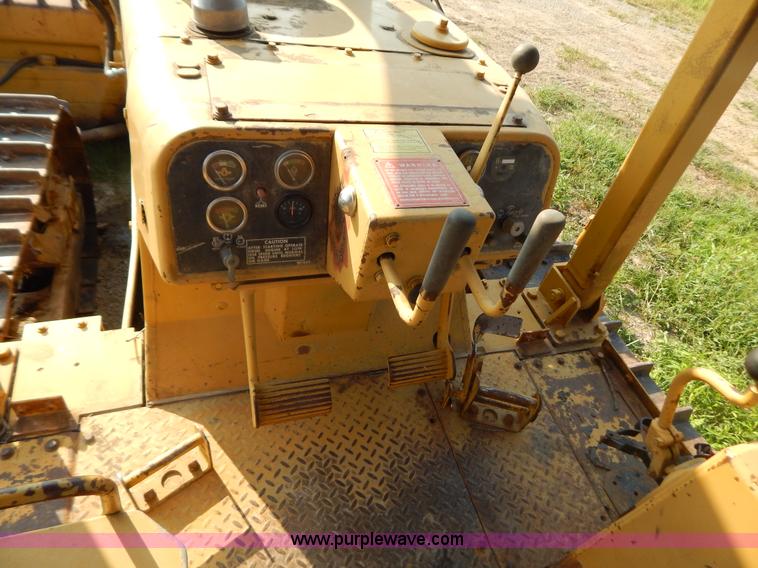 image for item B5831 1980 Caterpillar D6D dozer