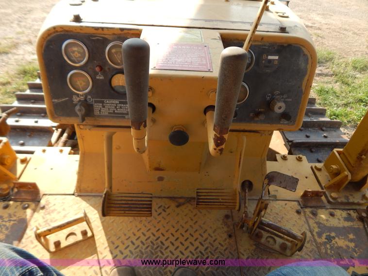 image for item B5831 1980 Caterpillar D6D dozer