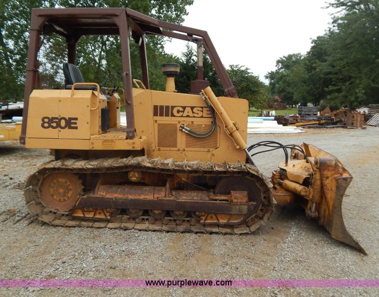 image for item B5839 1993 Case 850E dozer
