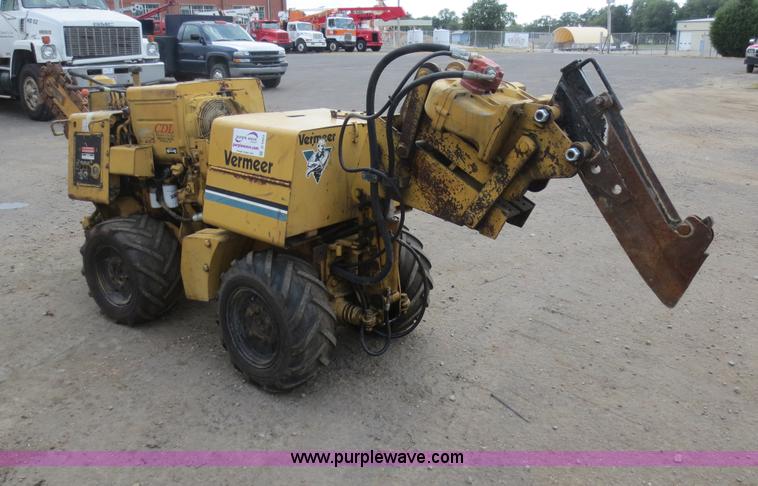 image for item D5923 Vermeer LM40 cable plow