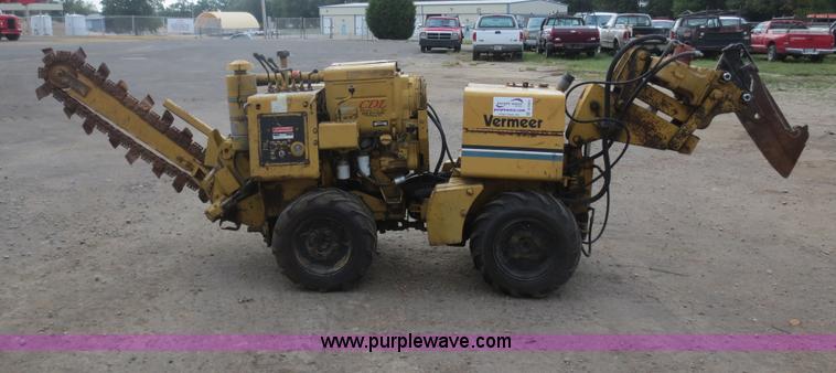 image for item D5923 Vermeer LM40 cable plow
