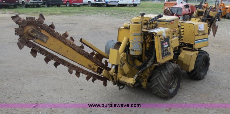 image for item D5923 Vermeer LM40 cable plow