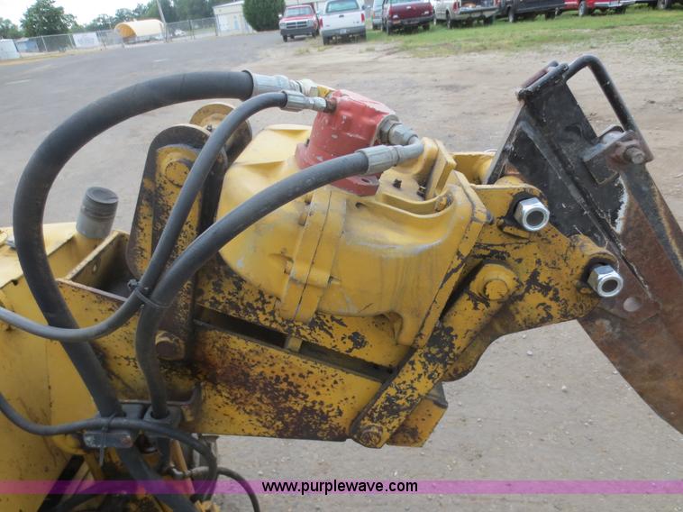 image for item D5923 Vermeer LM40 cable plow