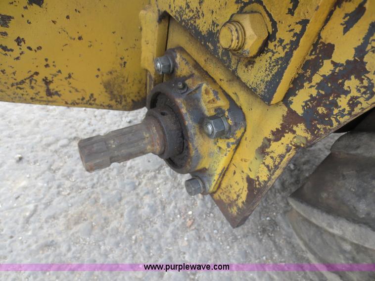 image for item D5923 Vermeer LM40 cable plow