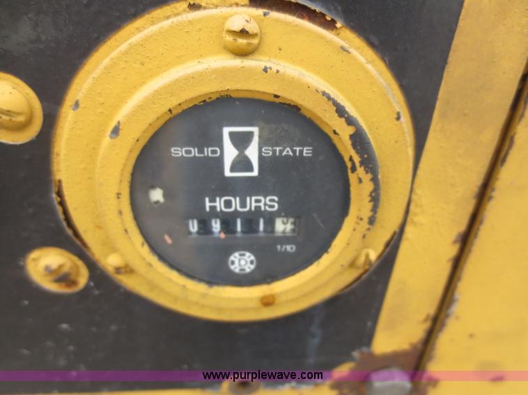 image for item D5923 Vermeer LM40 cable plow