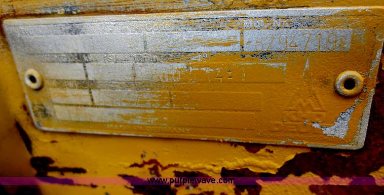 image for item D5923 Vermeer LM40 cable plow