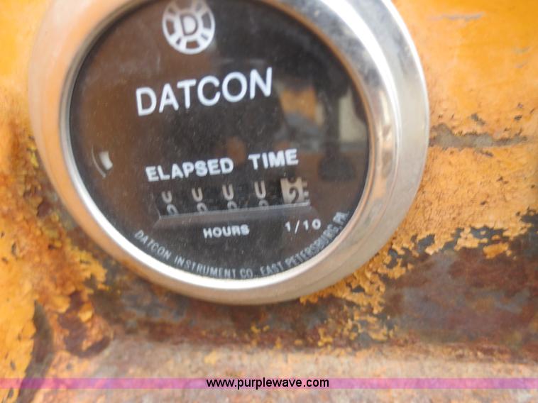 image for item D5925 1982 Case Maxi Sneaker articulated cable plow