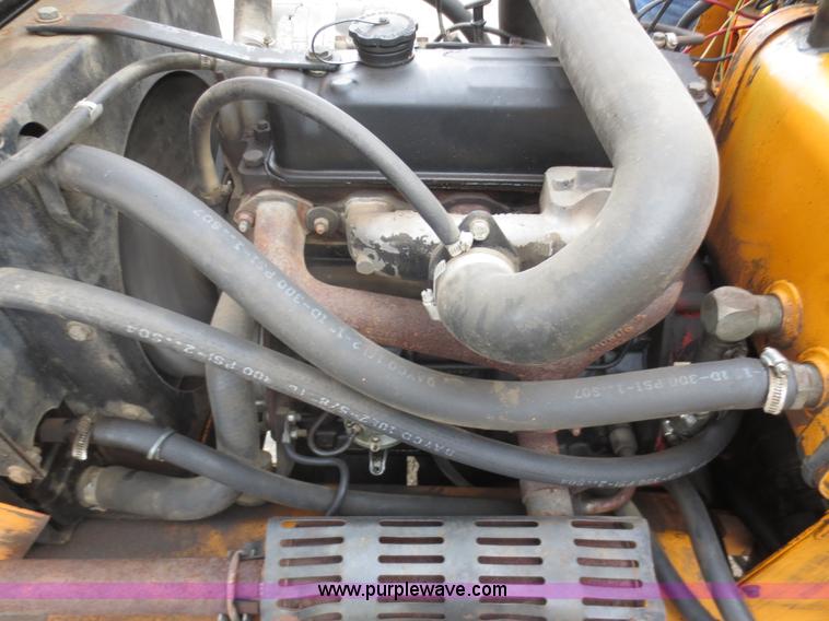 image for item D5925 1982 Case Maxi Sneaker articulated cable plow