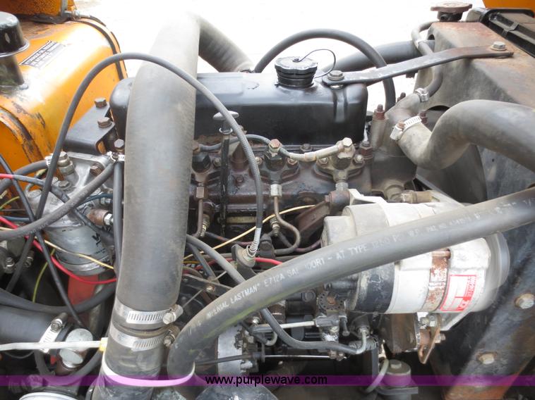 image for item D5925 1982 Case Maxi Sneaker articulated cable plow