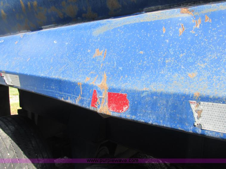 image for item E7353 2008 Trailstar 28' dump trailer