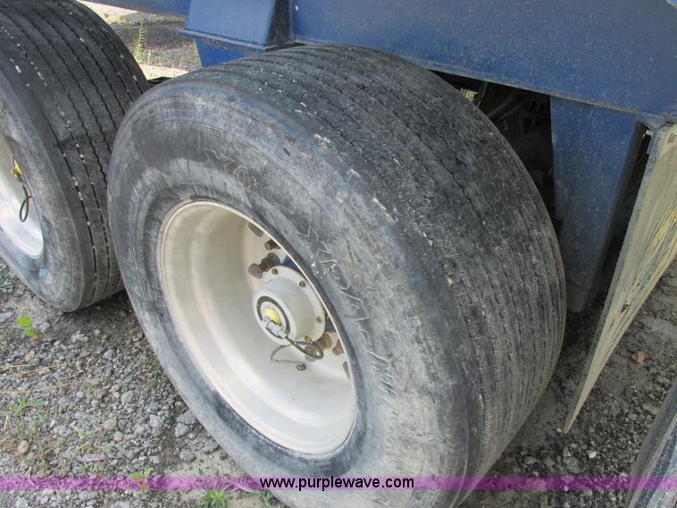 image for item E7353 2008 Trailstar 28' dump trailer