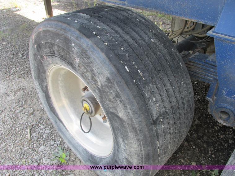 image for item E7353 2008 Trailstar 28' dump trailer