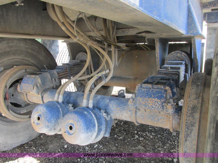 image for item E7353 2008 Trailstar 28' dump trailer