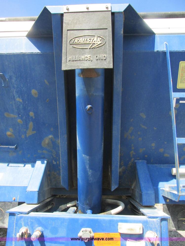 image for item E7353 2008 Trailstar 28' dump trailer