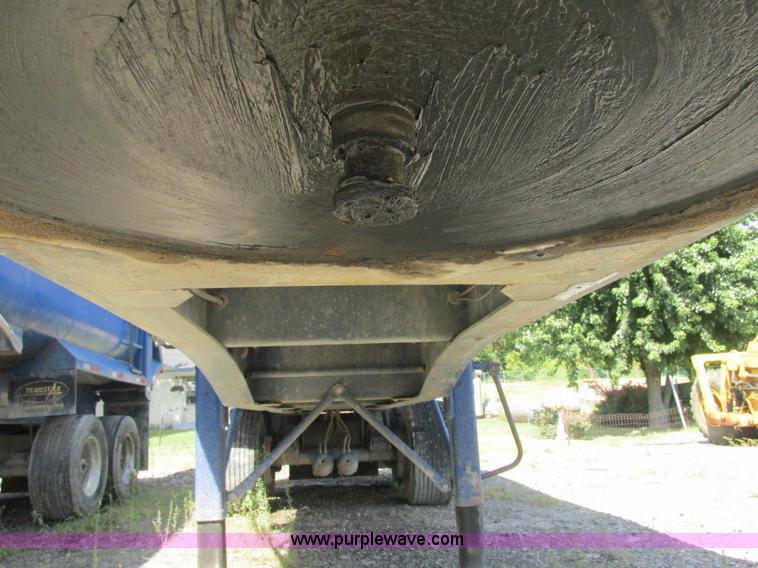 image for item E7353 2008 Trailstar 28' dump trailer