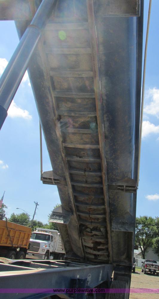 image for item E7353 2008 Trailstar 28' dump trailer