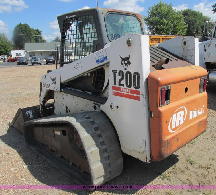 image for item E7354 2001 Bobcat T200 track skid steer