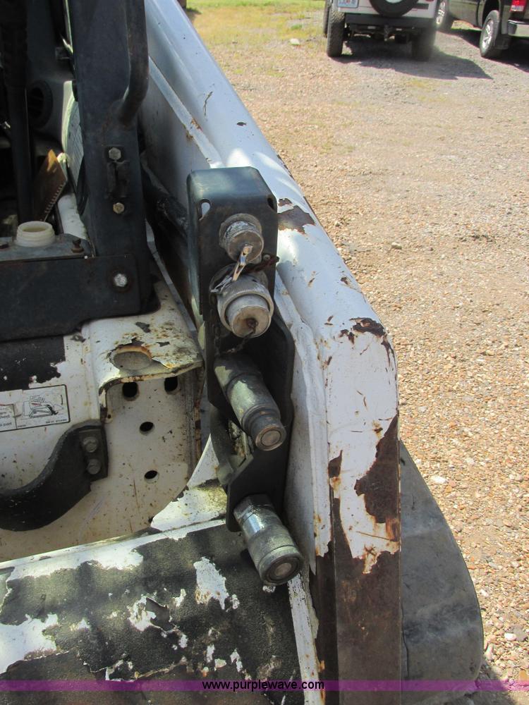 image for item E7354 2001 Bobcat T200 track skid steer