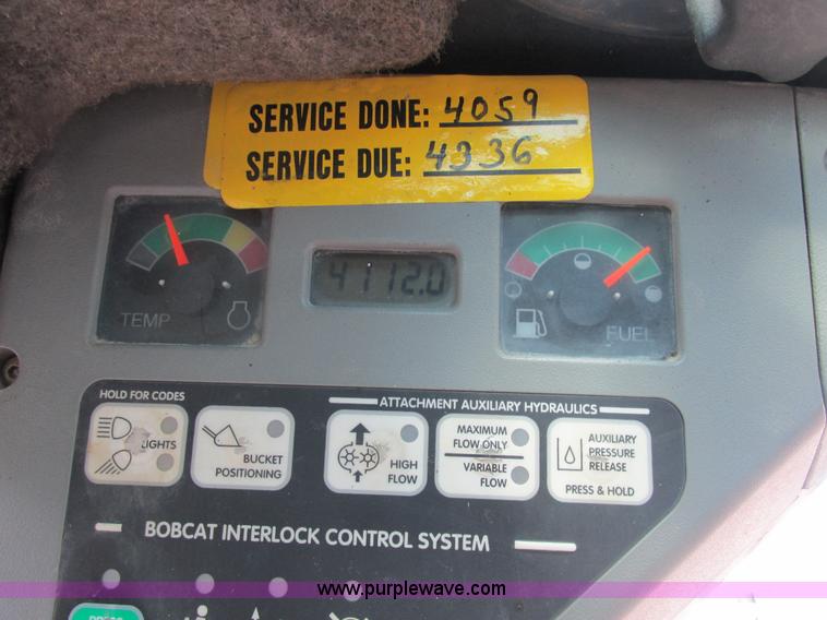 image for item E7354 2001 Bobcat T200 track skid steer