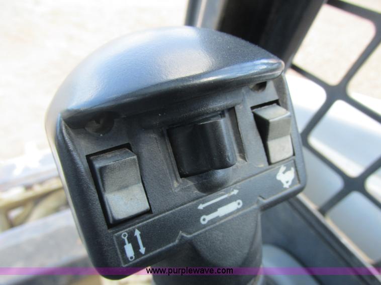 image for item E7354 2001 Bobcat T200 track skid steer