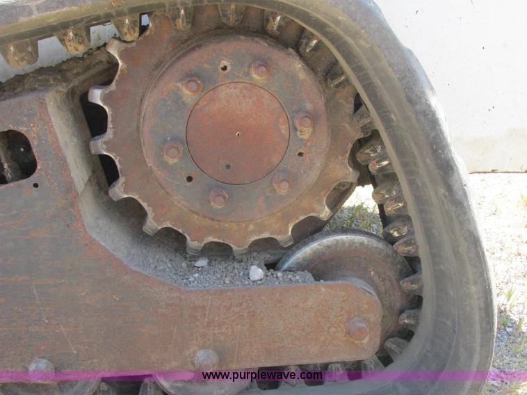 image for item E7354 2001 Bobcat T200 track skid steer